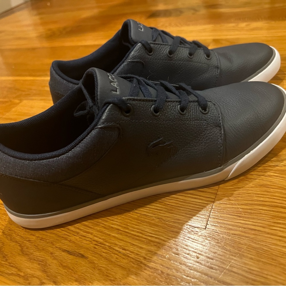 Lacoste men’s dress sneakers size 9.5 navy